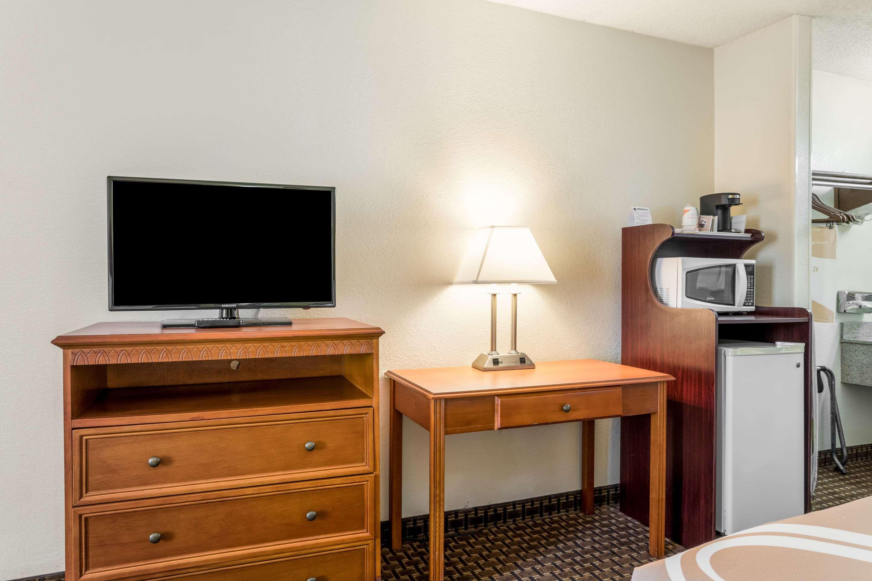 Quality Inn North Battleboro Экстерьер фото