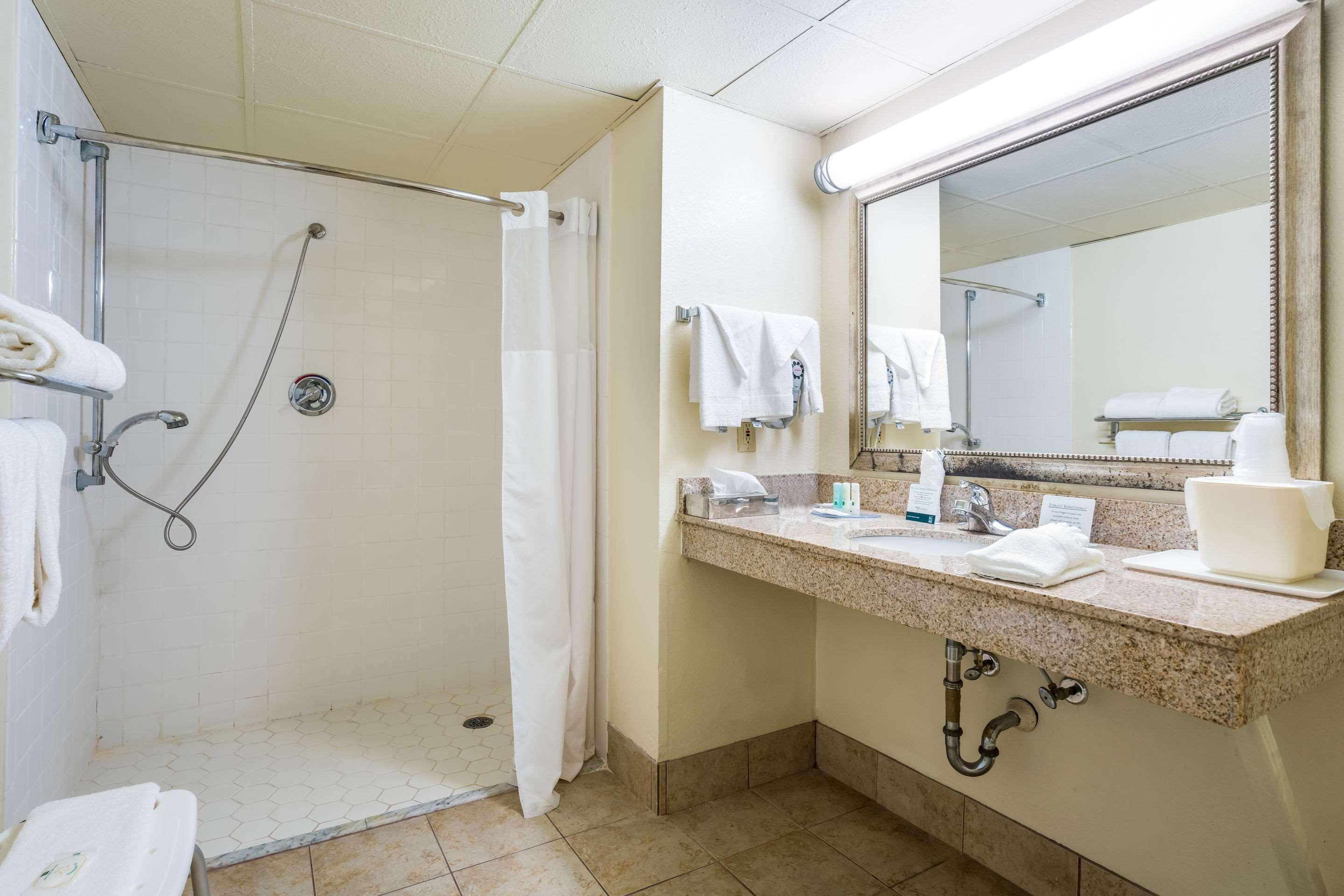 Quality Inn North Battleboro Экстерьер фото