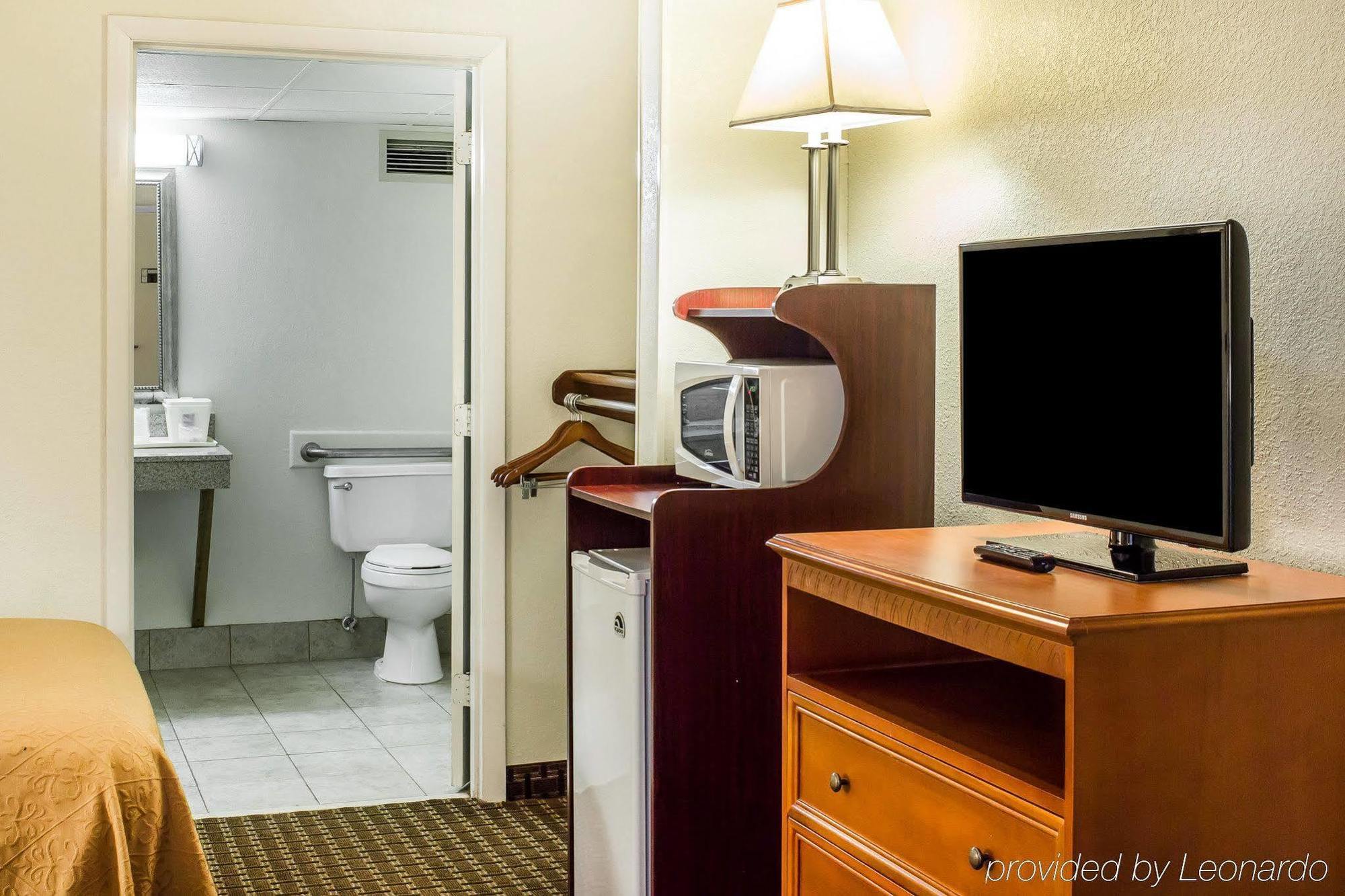 Quality Inn North Battleboro Экстерьер фото